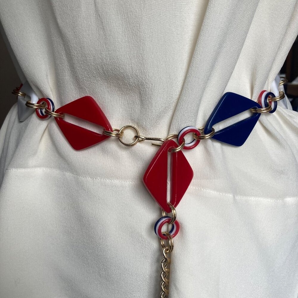 Vintage Red White Blue Chain Belt Plastic Diamonds Gold Tone Links 31 Inch Adj